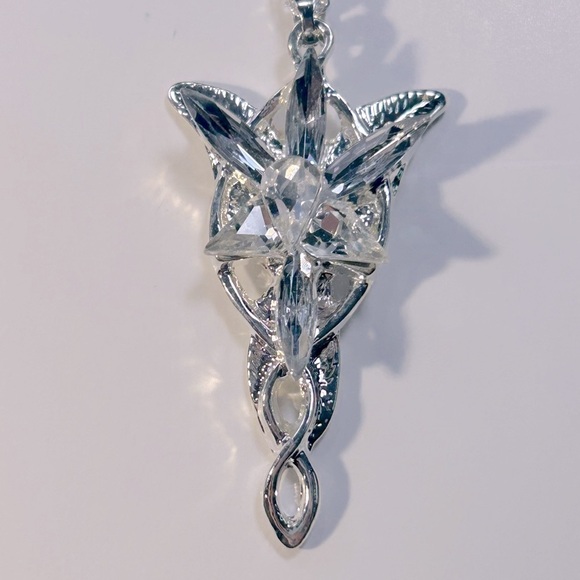 The Lord of the Rings - Arwen’s Evenstar Necklace / Pendant - Fashion Jewelry✨💠 - Picture 1 of 10
